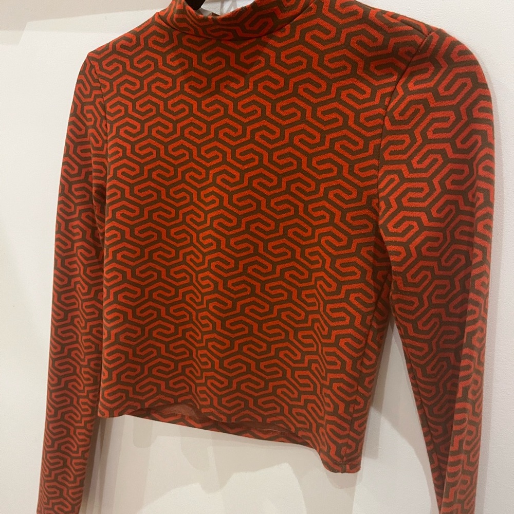 Geometric Patterned Women's Top - Red and Black